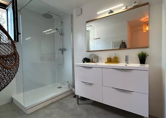 Maison A Deux Pas Des Plages Avec Jardin, Terrasses Et Spa.